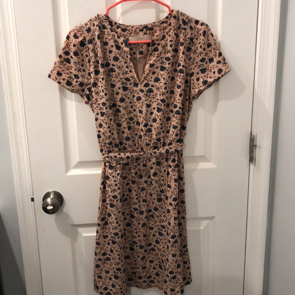 LOFT Split Neck Flower Pattern Dress Size Small